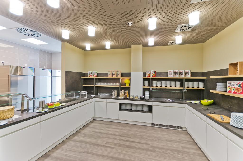 מלון Super 8 Freiburg מראה חיצוני תמונה